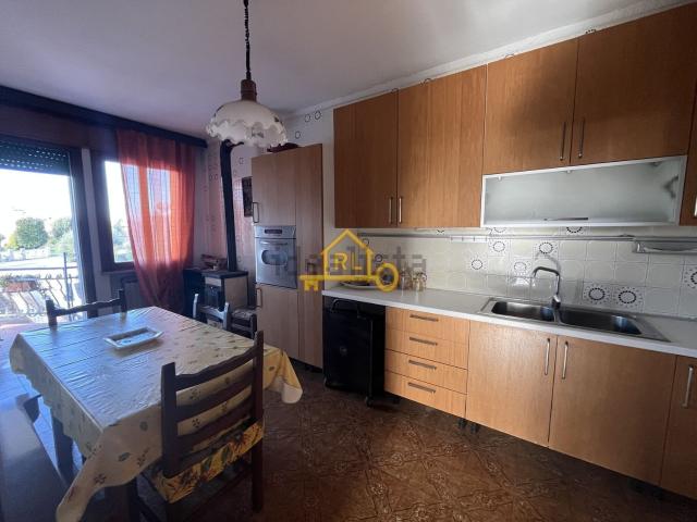 Villetta bifamiliare in vendita di 207 m² in Via Aquileia, 681