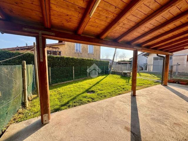 Villetta bifamiliare in vendita di 204 m² in Via Don Luigi Orione, 23
