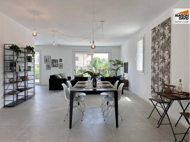 Villetta bifamiliare in vendita di 204 m² in Viale Trieste