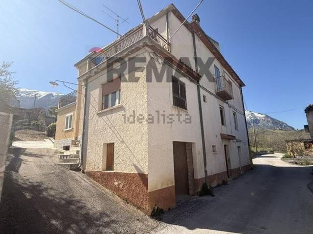 Villetta bifamiliare in vendita di 206 m² in Frazione Gallo, 34