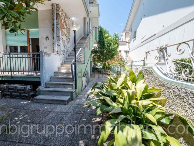 Villetta bifamiliare in vendita di 206 m² in Viale Adige, 4
