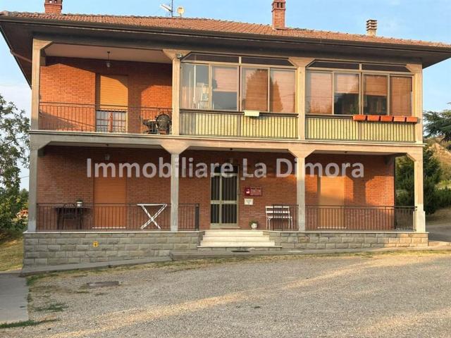 Villetta bifamiliare in vendita di 209 m² in Via Codrignano, 16