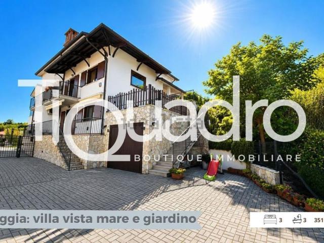 Villetta bifamiliare in vendita di 209 m² in Via G. Mameli, 14