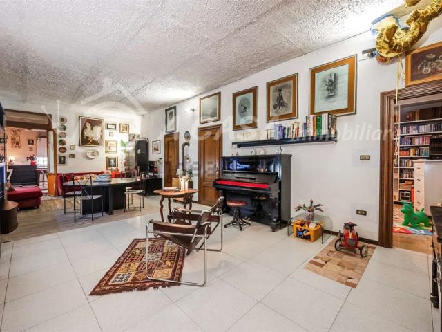 Villetta bifamiliare in vendita di 209 m² in Via Ponte Taro, 12
