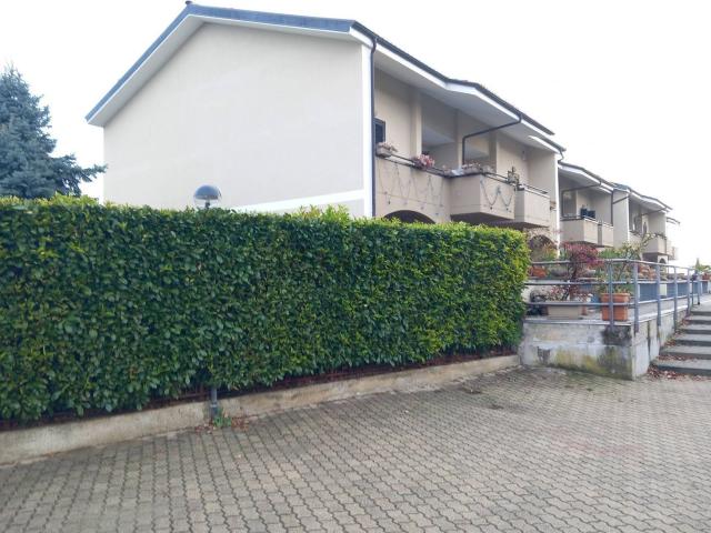 Villetta bifamiliare in vendita di 209 m² in Viale Sandro Pertini, 71