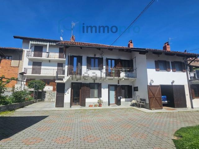 Villetta bifamiliare in vendita di 213 m² in Vicolo Sottoroggia, 2