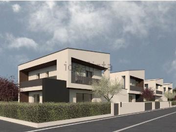 Villetta bifamiliare in vendita di 213 m² in Via Ottorino Alessandrini