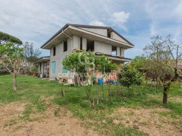 Villetta bifamiliare in vendita di 213 m² in Viale Venezia, 53
