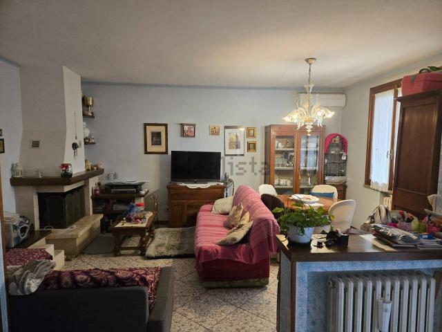 Villetta bifamiliare in vendita di 213 m²