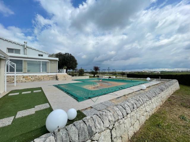 Villetta bifamiliare in vendita di 2100 m² in Via Mosebbi