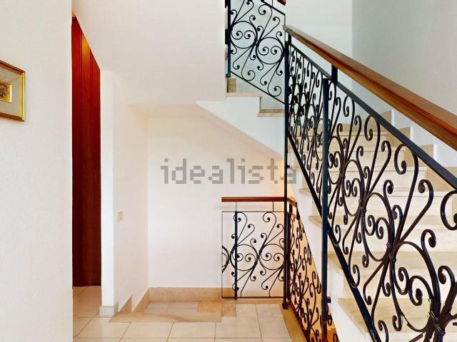 Villetta bifamiliare in vendita di 210 m² in Via Vincenzo Viviani, 3