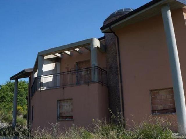 Villetta bifamiliare in vendita di 210 m² in Via Casino Cioppo
