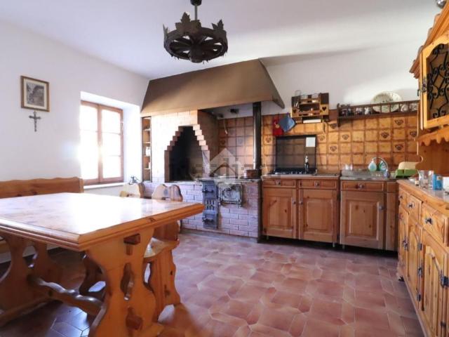 Villetta bifamiliare in vendita di 210 m² in Via Damarie, 9