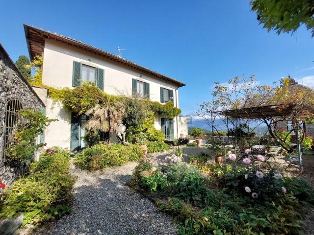 Villetta bifamiliare in vendita di 210 m² in Via di Castiglionchio