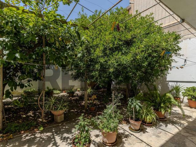 Villetta bifamiliare in vendita di 210 m² in Via Etiopia, 39