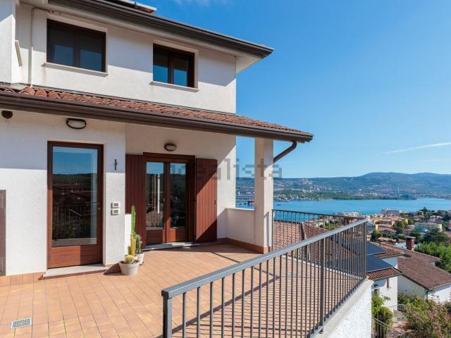 Villetta bifamiliare in vendita di 210 m² in Via Mameli