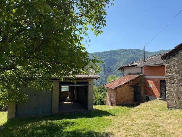 Villetta bifamiliare in vendita di 210 m² in Via Margaula, 66