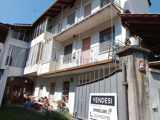 Villetta bifamiliare in vendita di 210 m² in Via Mauro Barberis, 3