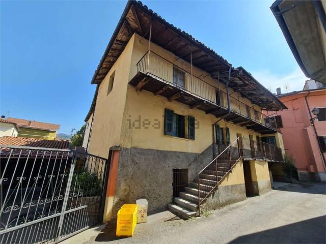 Villetta bifamiliare in vendita di 210 m² in Via San Bernardo, 3