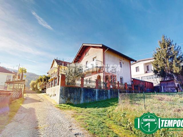 Villetta bifamiliare in vendita di 210 m² in Via San Lazzaro, 42