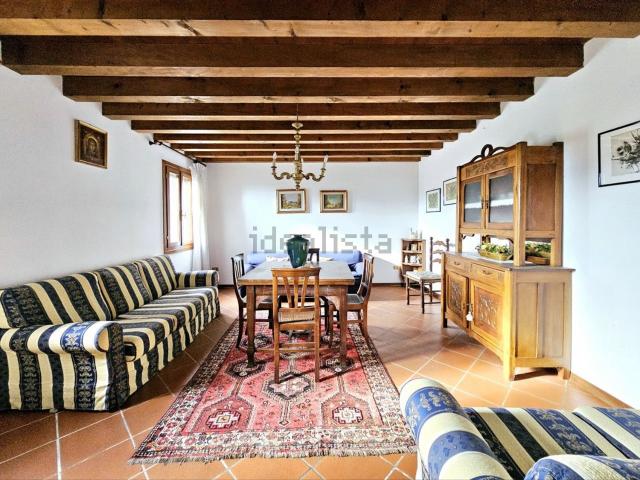 Villetta bifamiliare in vendita di 210 m² in Via San Salvaro