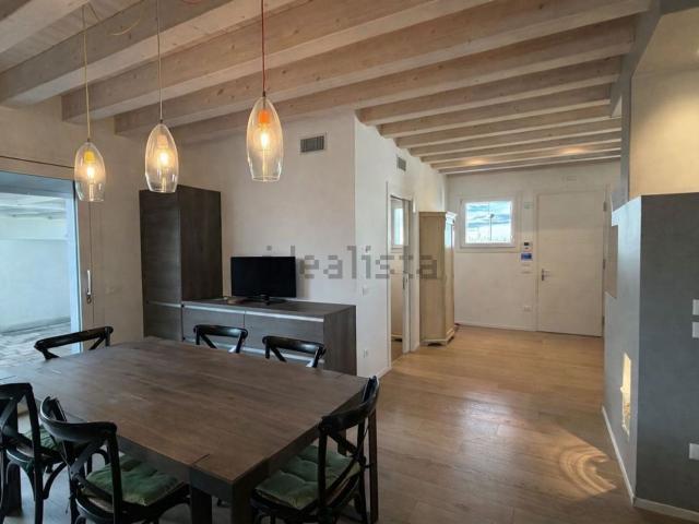 Villetta bifamiliare in vendita di 210 m²