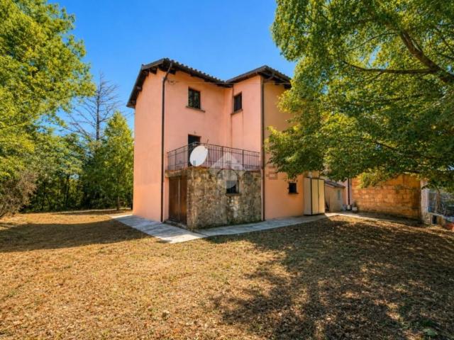 Villetta bifamiliare in vendita di 210 m²