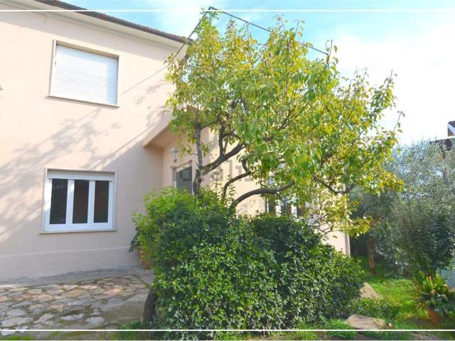 Villetta bifamiliare in vendita di 210 m²