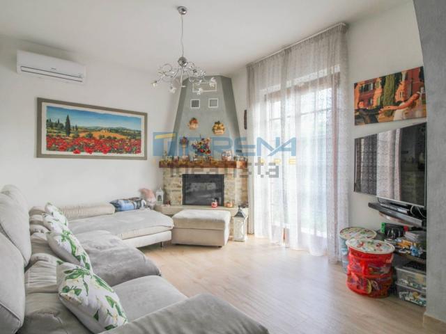 Villetta bifamiliare in vendita di 210 m²