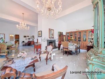 Villetta bifamiliare in vendita di 210 m²