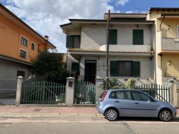 Villetta bifamiliare in vendita di 211 m² in Via Dante Alighieri, 46