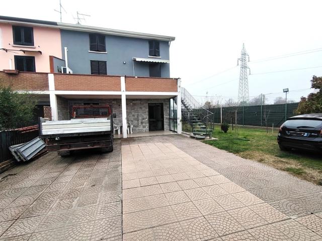 Villetta bifamiliare in vendita di 211 m² in Via Pieve, 4