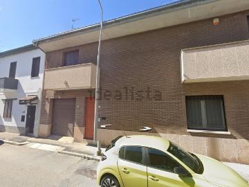 Villetta bifamiliare in vendita di 212 m² in Strada Farè, 9