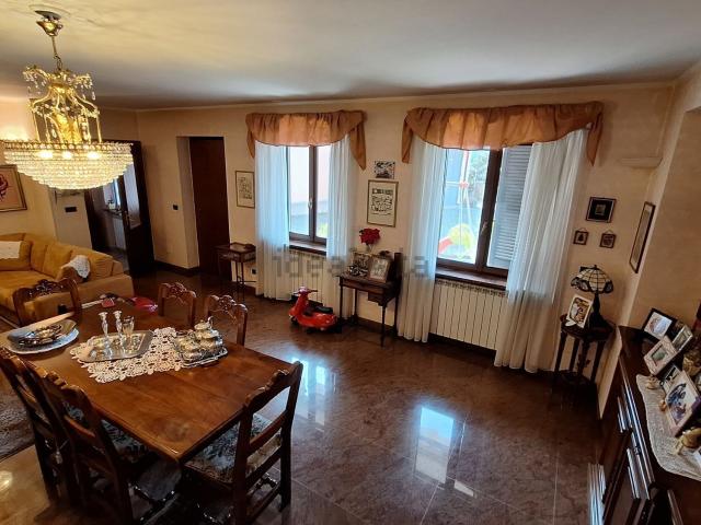 Villetta bifamiliare in vendita di 212 m² in Via Lunga, 23
