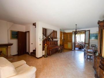 Villetta bifamiliare in vendita di 212 m²