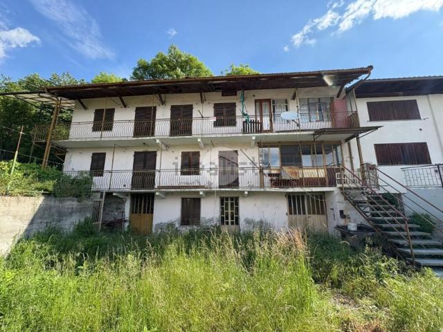 Villetta bifamiliare in vendita di 217 m² in Località Nava, 9
