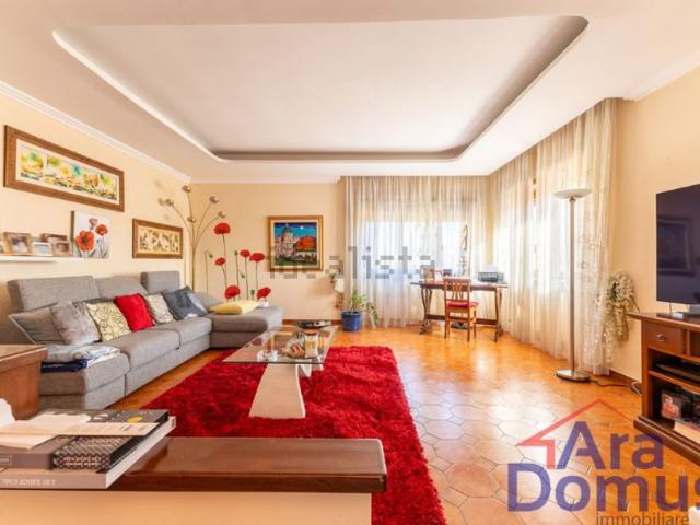 Villetta bifamiliare in vendita di 217 m² in Via Giovanni Paolo Maggini