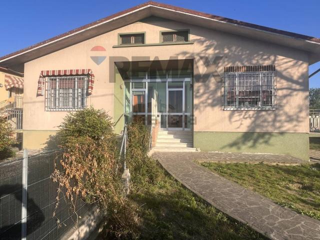 Villetta bifamiliare in vendita di 217 m² in Via Milazzo, 91