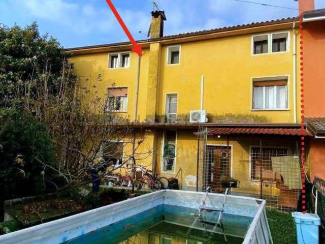 Villetta bifamiliare in vendita di 217 m² in Via Solari, 43