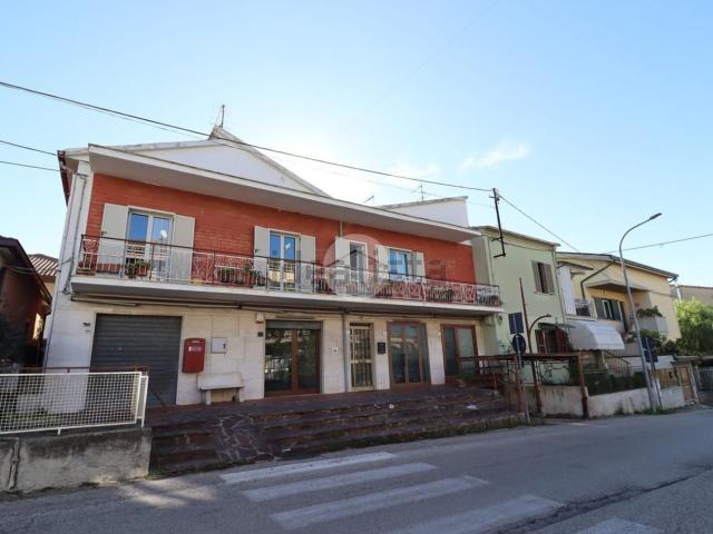 Villetta bifamiliare in vendita di 214 m² in Via per Mosciano, 69