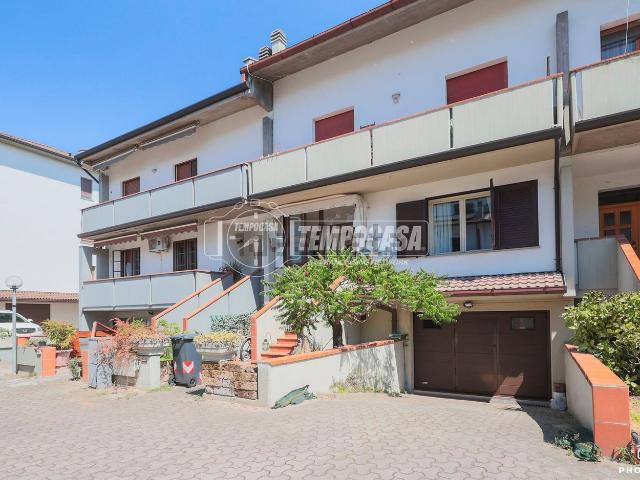 Villetta bifamiliare in vendita di 214 m²