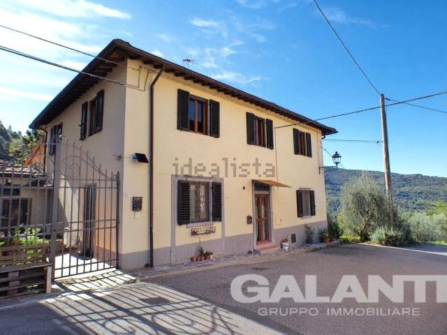 Villetta bifamiliare in vendita di 215 m² in Località Pinzano