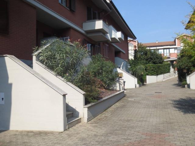 Villetta bifamiliare in vendita di 215 m² in Via Trento, 27