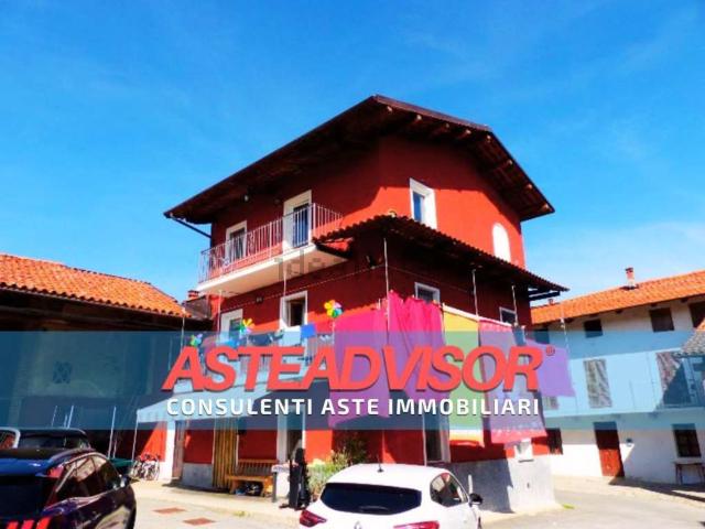 Villetta bifamiliare in vendita di 215 m² in Via Vecchia di Pianfei, 57