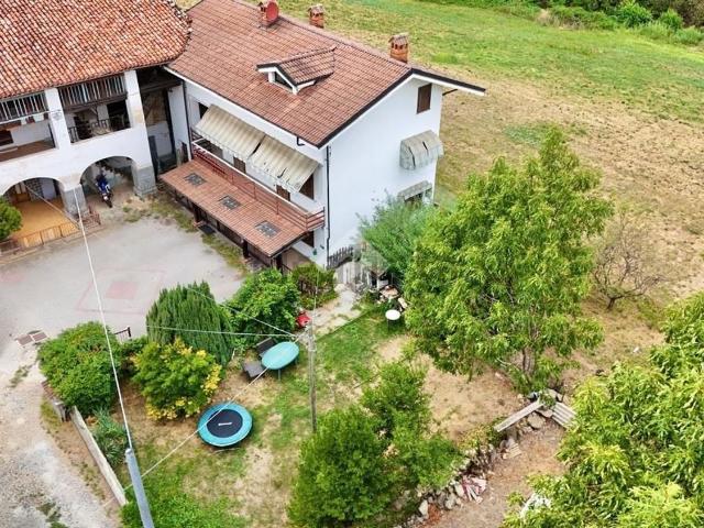 Villetta bifamiliare in vendita di 215 m² in Via Calvettera, 76