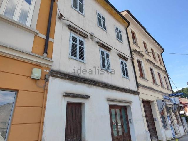 Villetta bifamiliare in vendita di 215 m² in Via Don Bosco, 157
