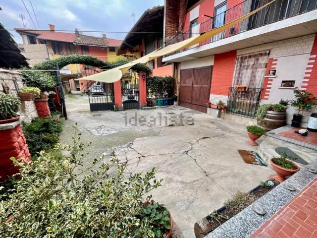 Villetta bifamiliare in vendita di 215 m² in Via Molino, 34