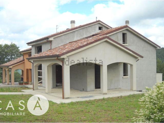 Villetta bifamiliare in vendita di 215 m²