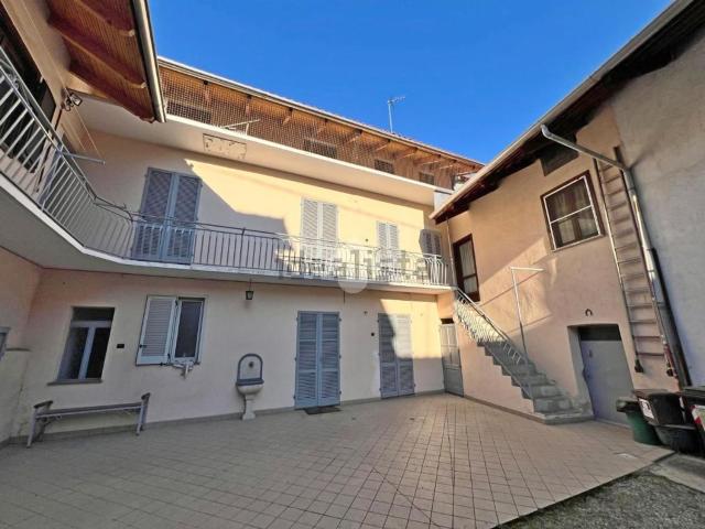 Villetta bifamiliare in vendita di 216 m² in Via Statuto, 6