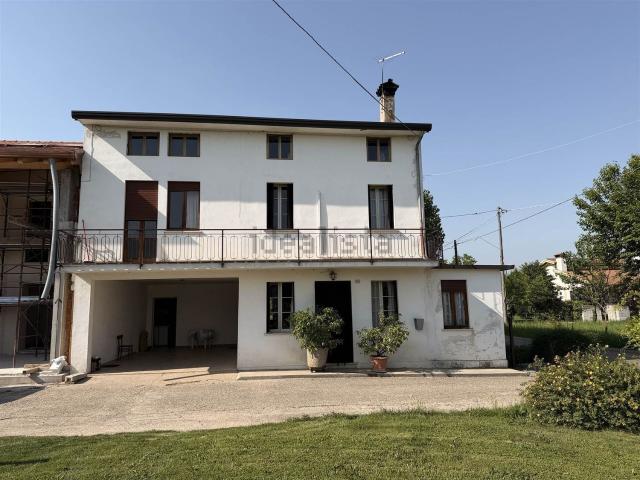Villetta bifamiliare in vendita di 216 m²